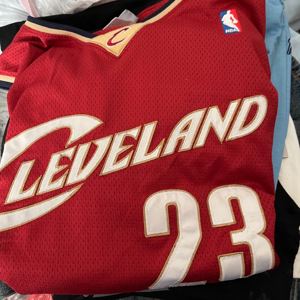 Authentic Cleveland Cavalier sz 60 jersey Lebron